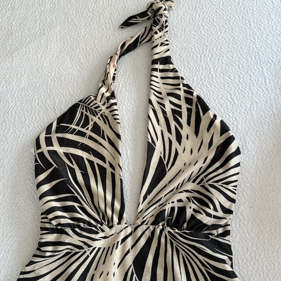 Maaji Areca Palm Halter Neck REVERSIBLE One-Piece Swimsuit, Medium, $172 - Picture 8 of 13